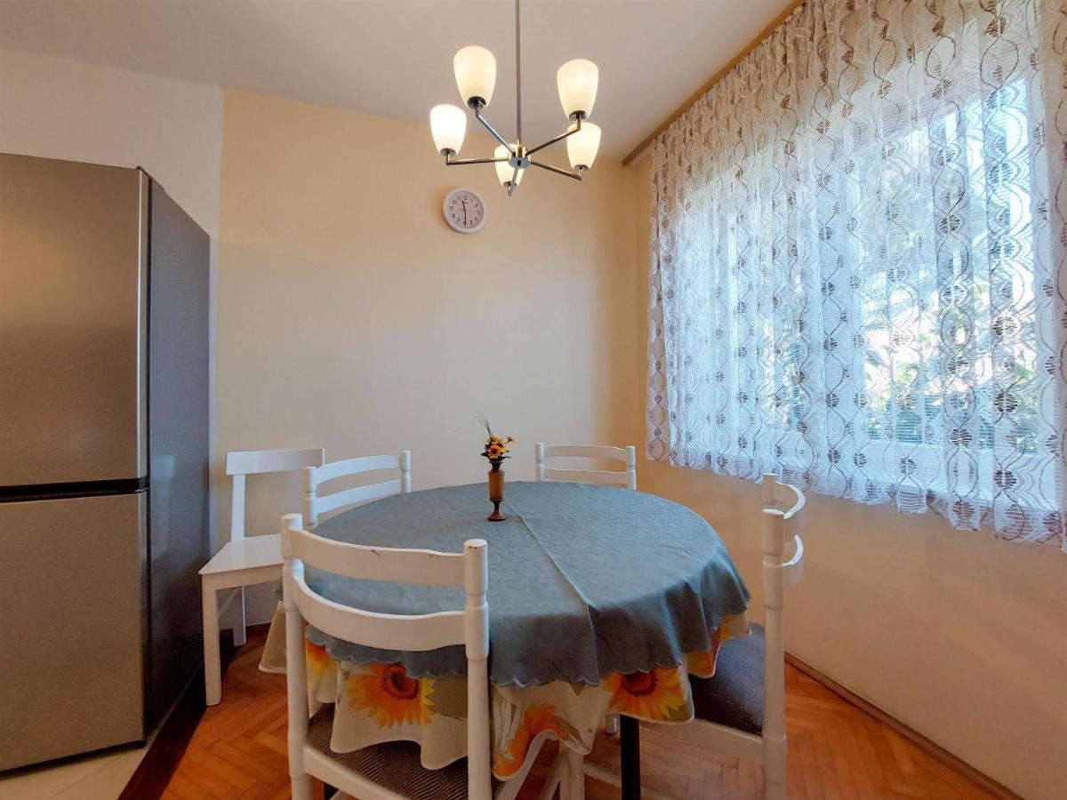 Apartments Nikola Punat Esterno foto