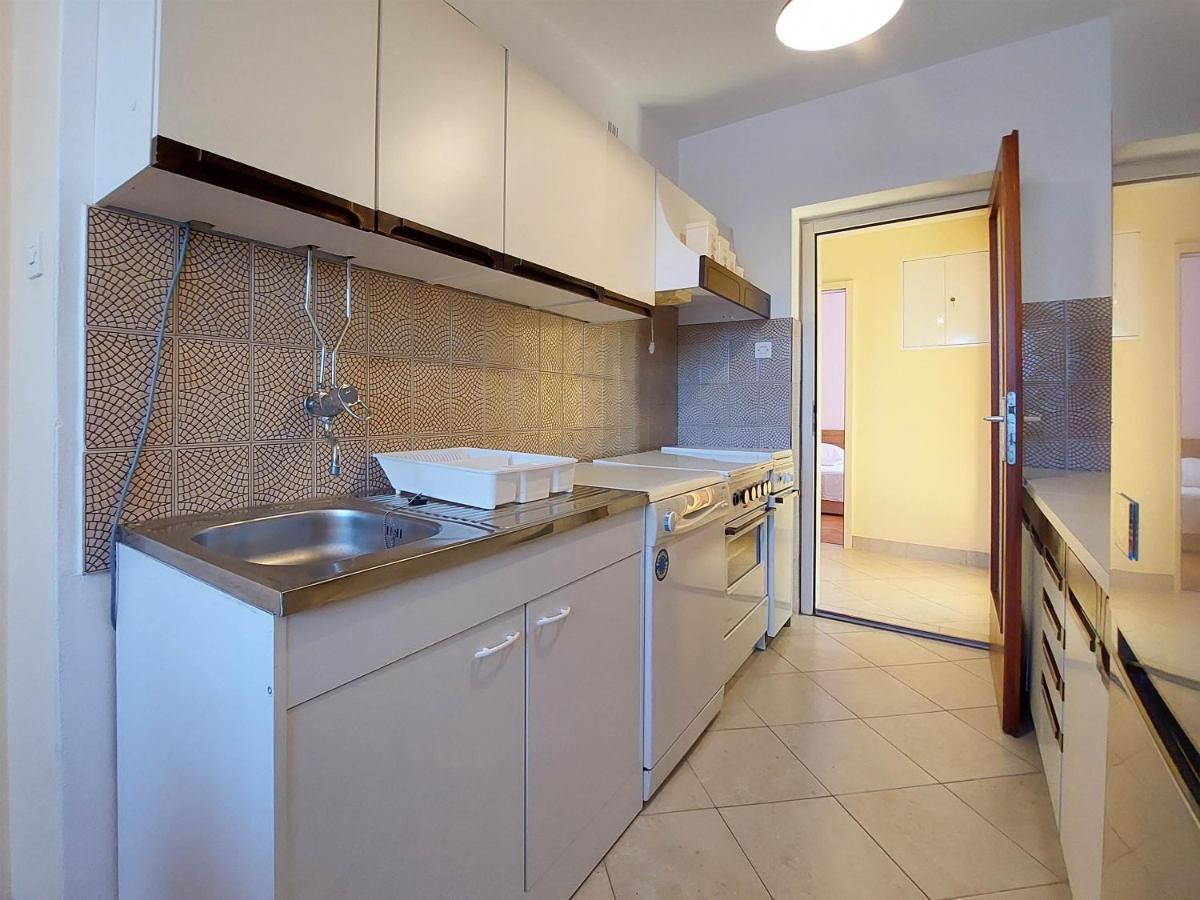 Apartments Nikola Punat Esterno foto