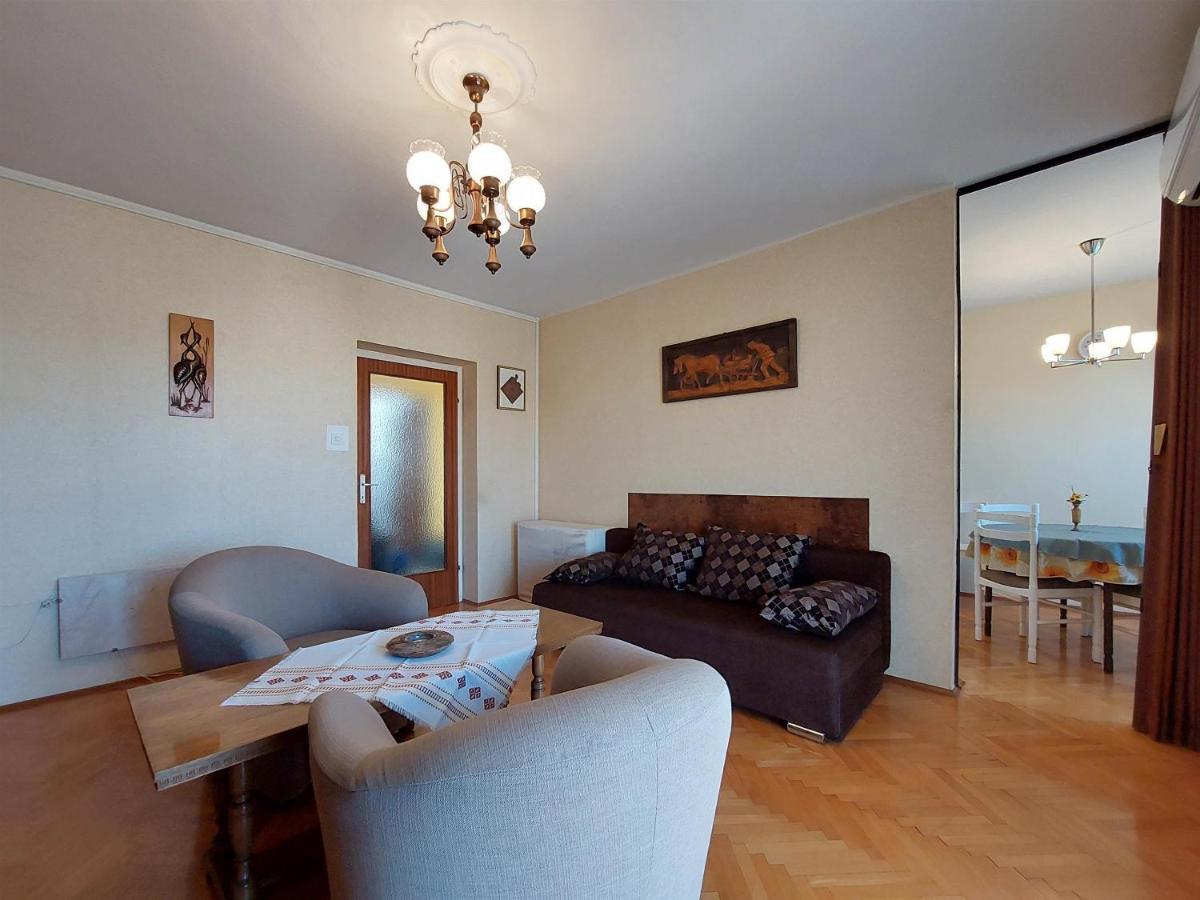 Apartments Nikola Punat Esterno foto