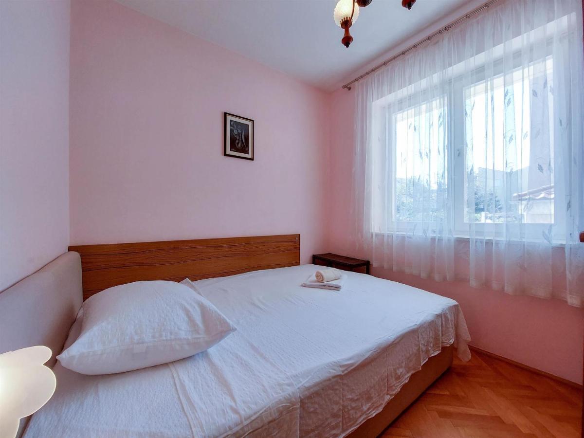 Apartments Nikola Punat Esterno foto