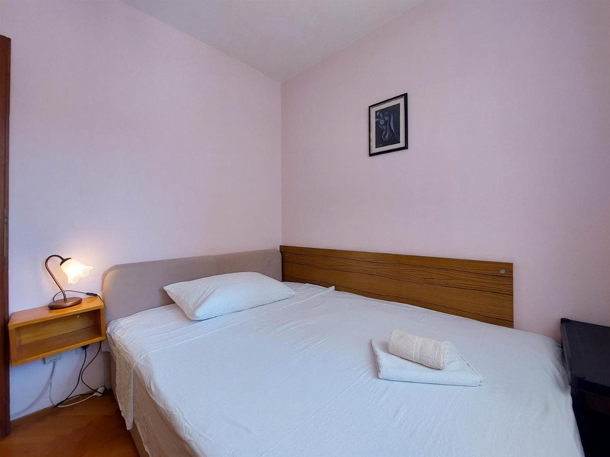 Apartments Nikola Punat Esterno foto