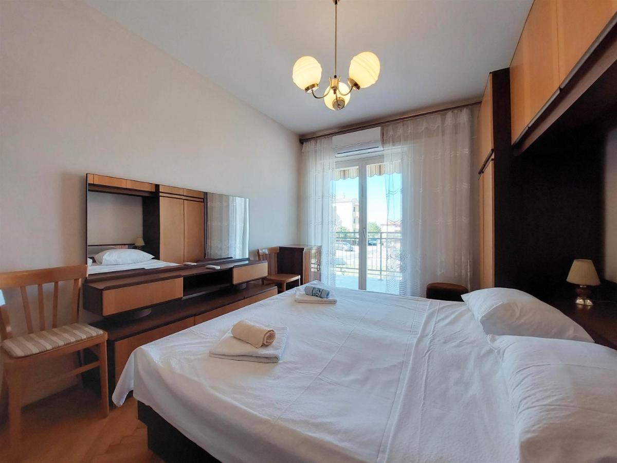 Apartments Nikola Punat Esterno foto