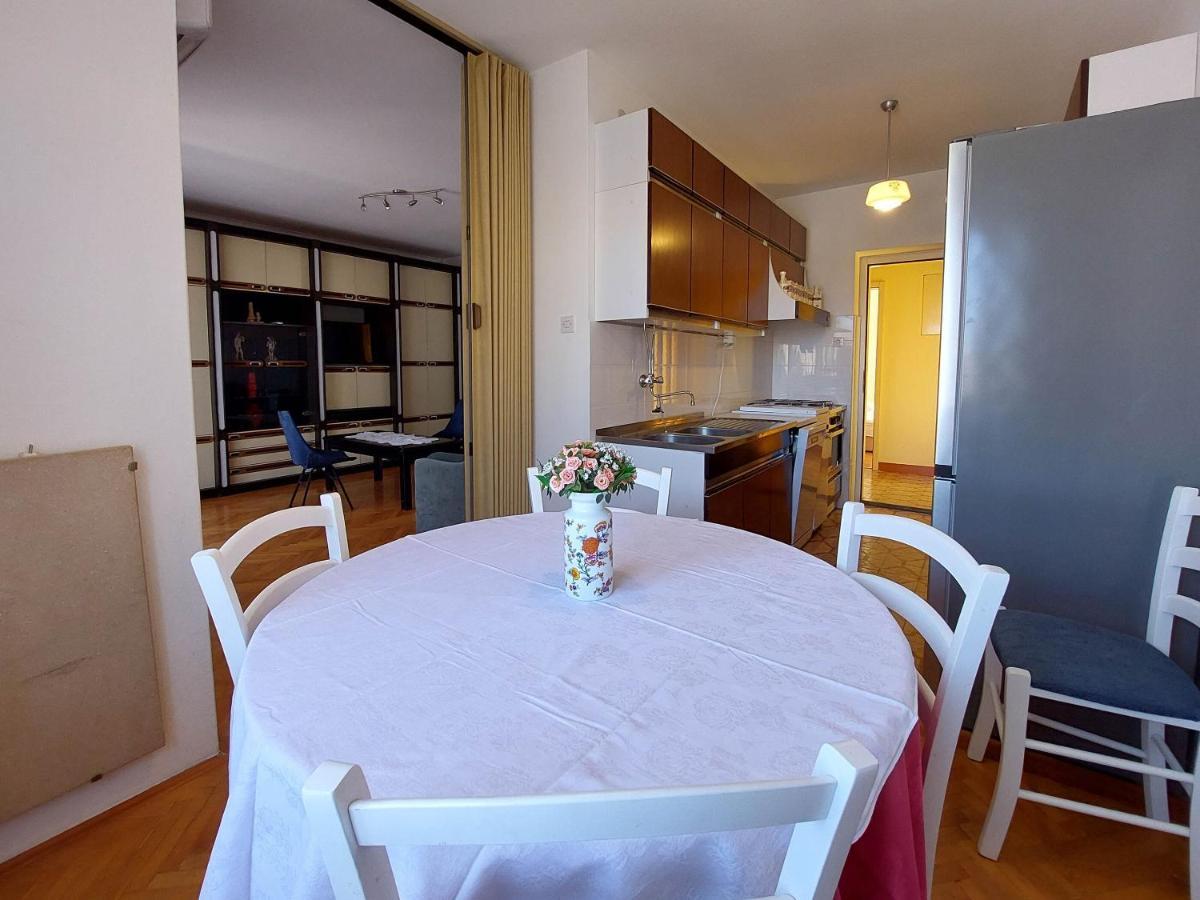 Apartments Nikola Punat Esterno foto