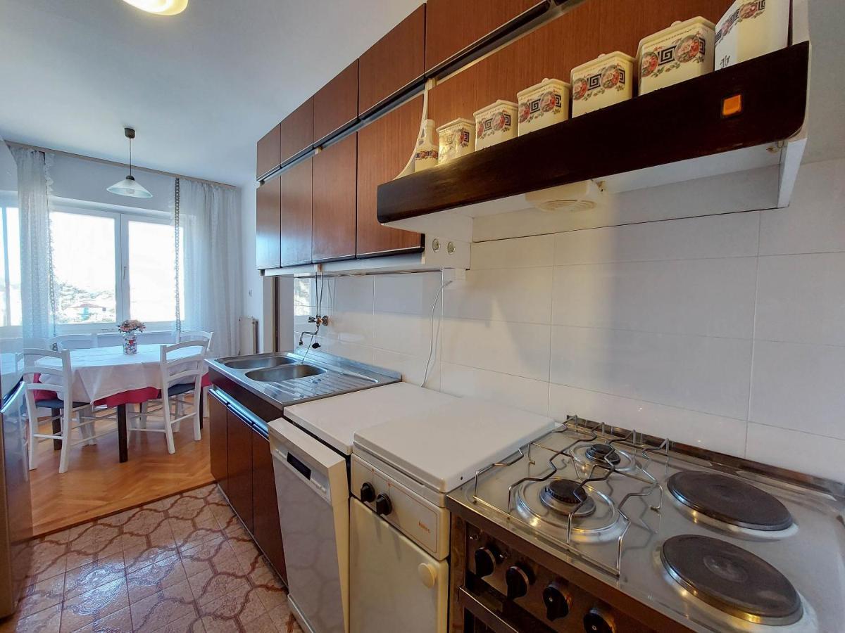 Apartments Nikola Punat Esterno foto