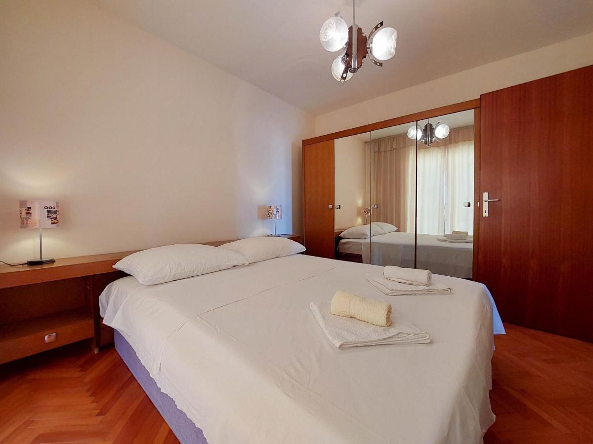 Apartments Nikola Punat Esterno foto