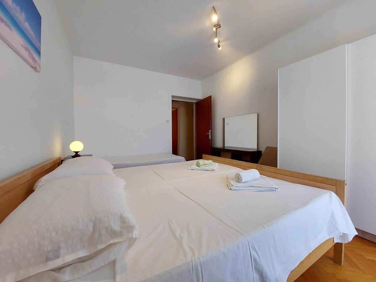 Apartments Nikola Punat Esterno foto