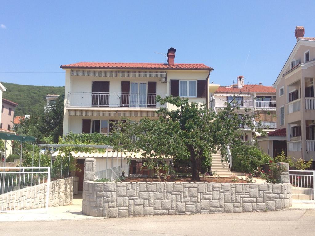Apartments Nikola Punat Esterno foto